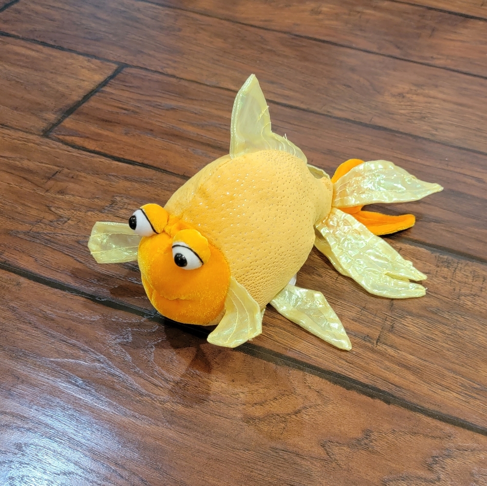 GANZ Webkins plush goldfish